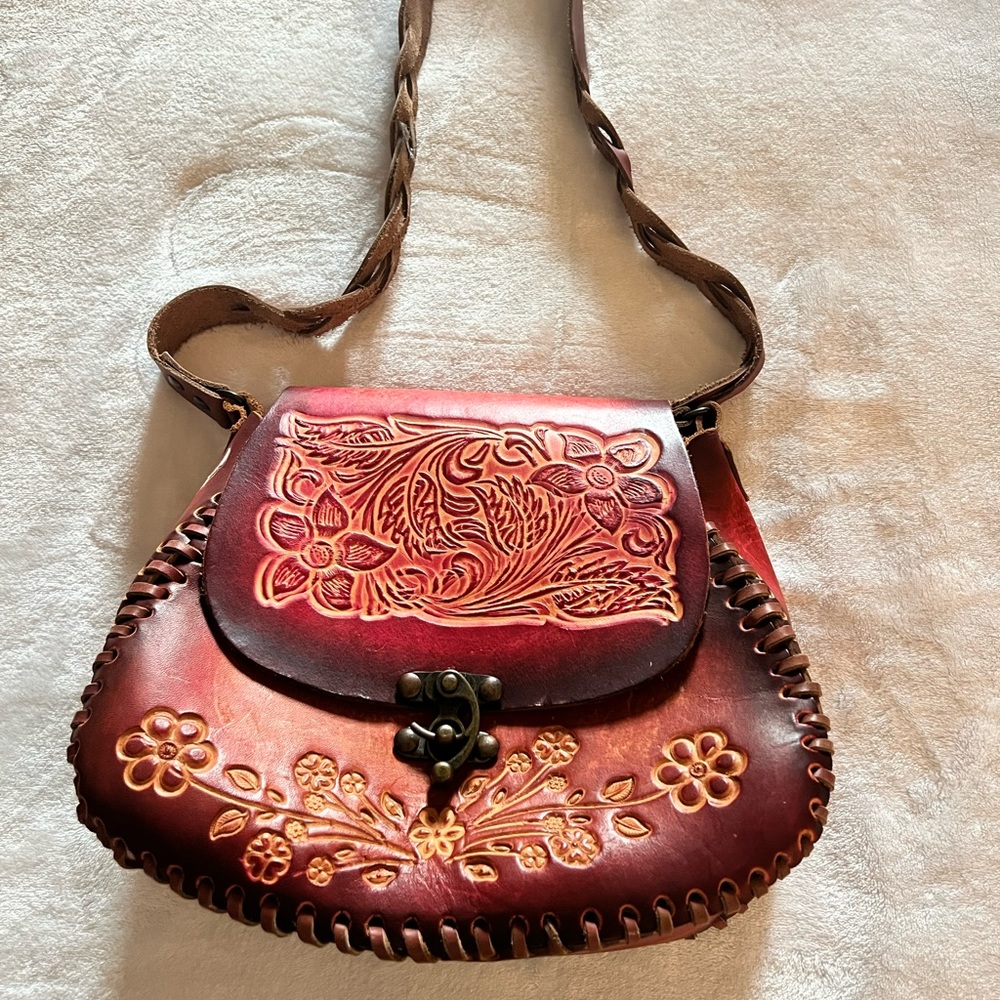 Artisanal Mexican leather bag